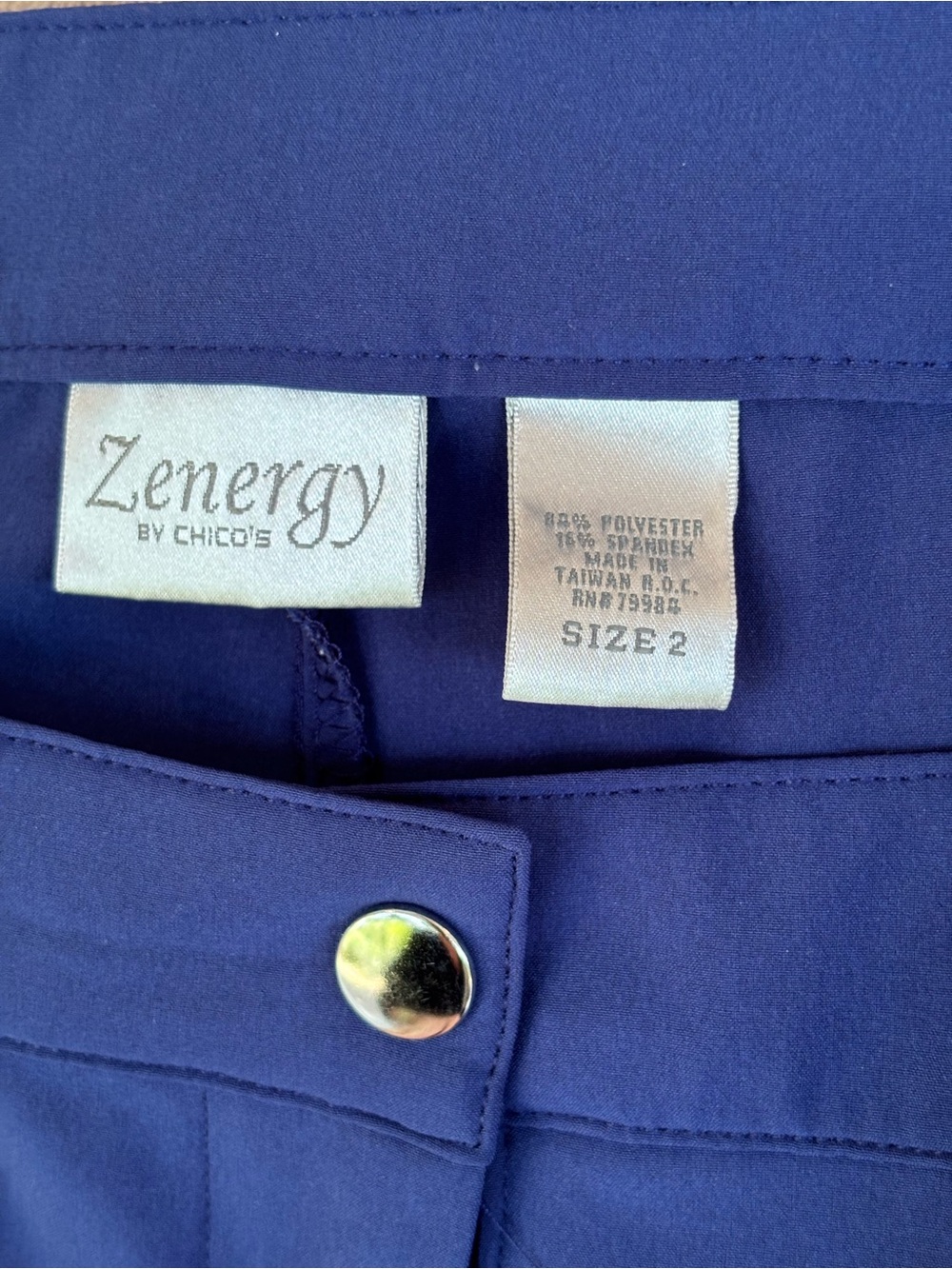 Chicos Zenergy lightweight navy performance pants, size 2, large, straight leg - Picture 3 of 5